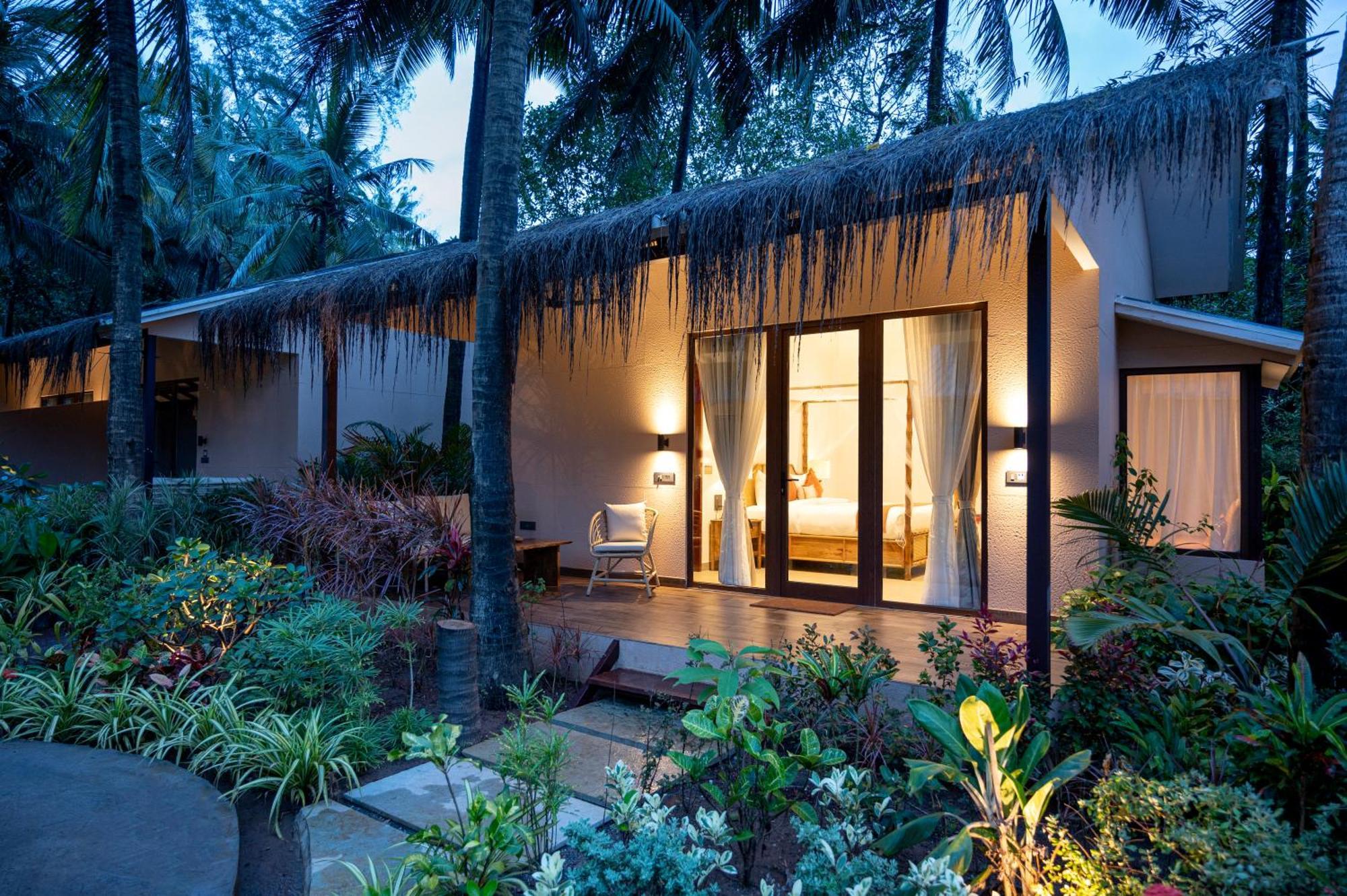 Palma Beach Resort Mandrem Exterior photo