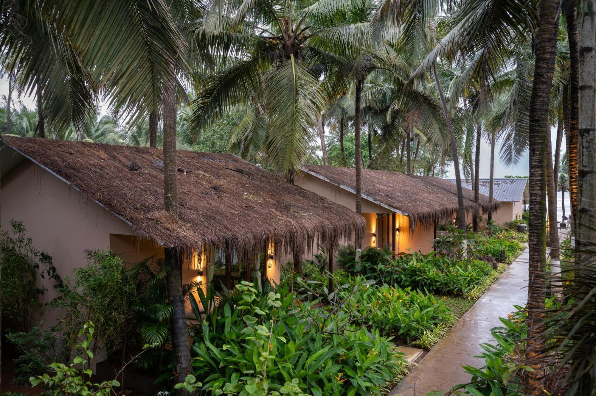 Palma Beach Resort Mandrem Exterior photo