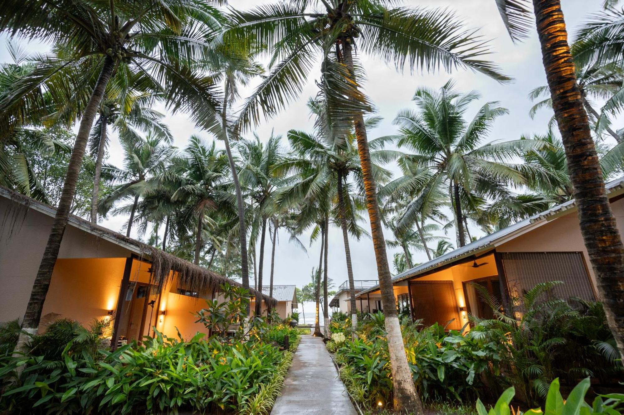 Palma Beach Resort Mandrem Exterior photo